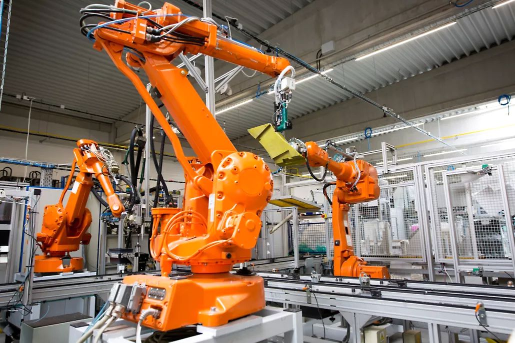 Automated Process Robotics in Manufacturing: From Competitive Advantage to Operational Necessity